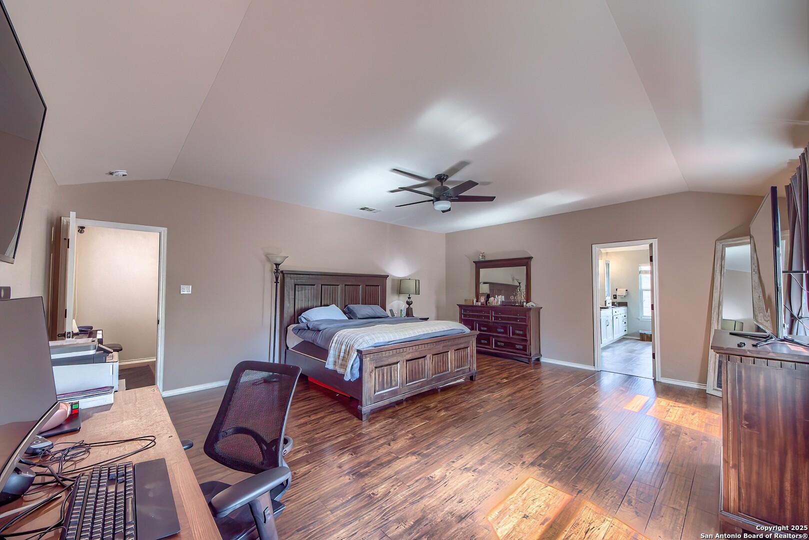 property viewer photo 13