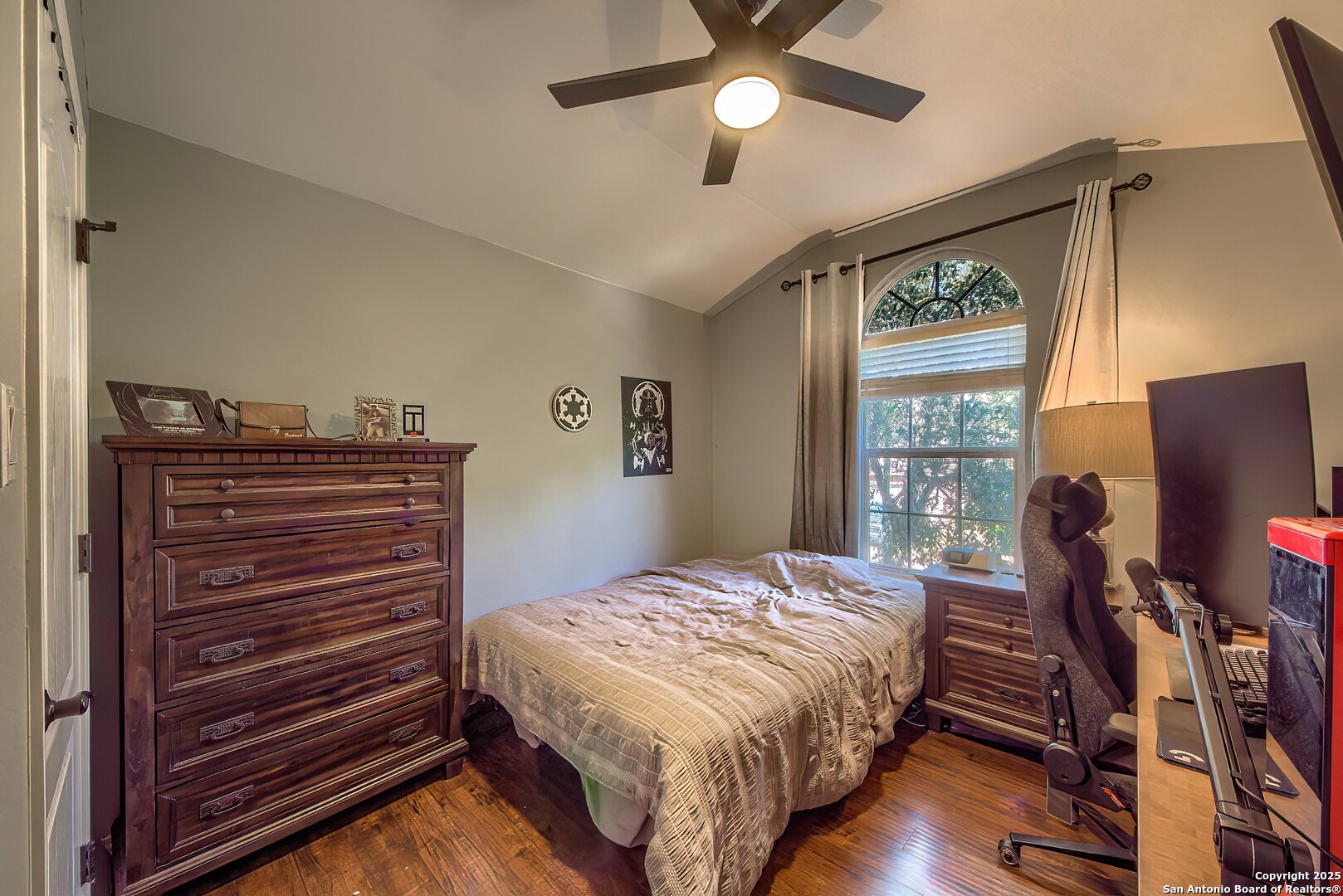 property viewer photo 17