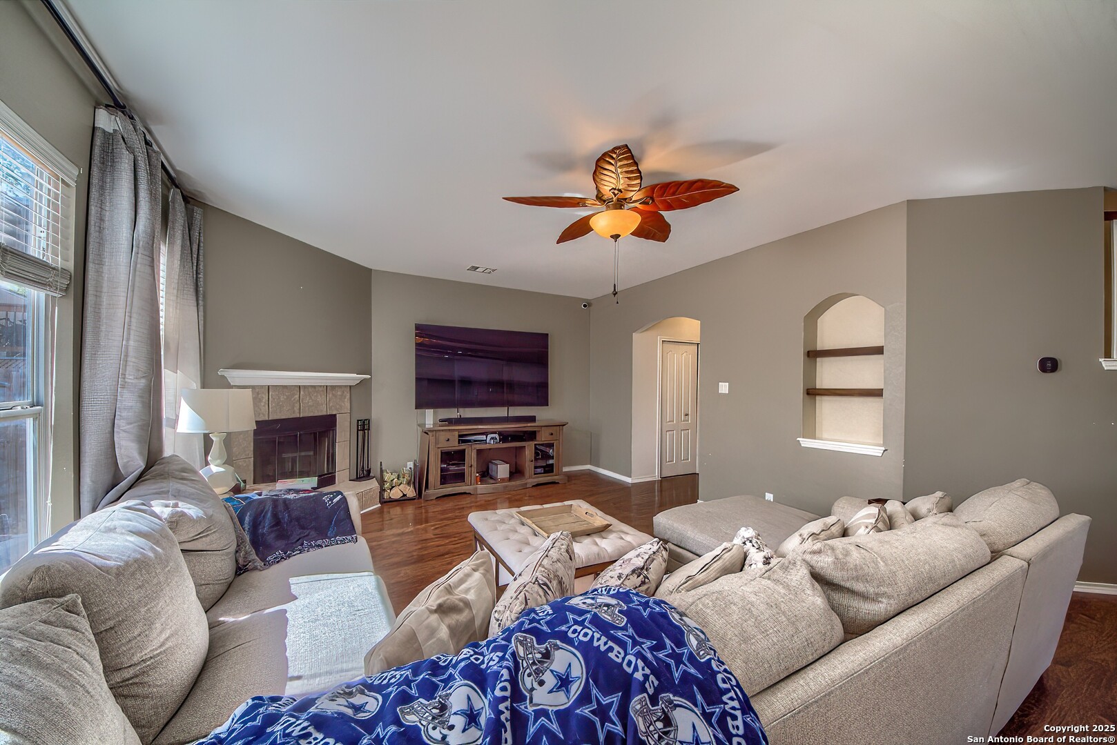 property viewer photo 8