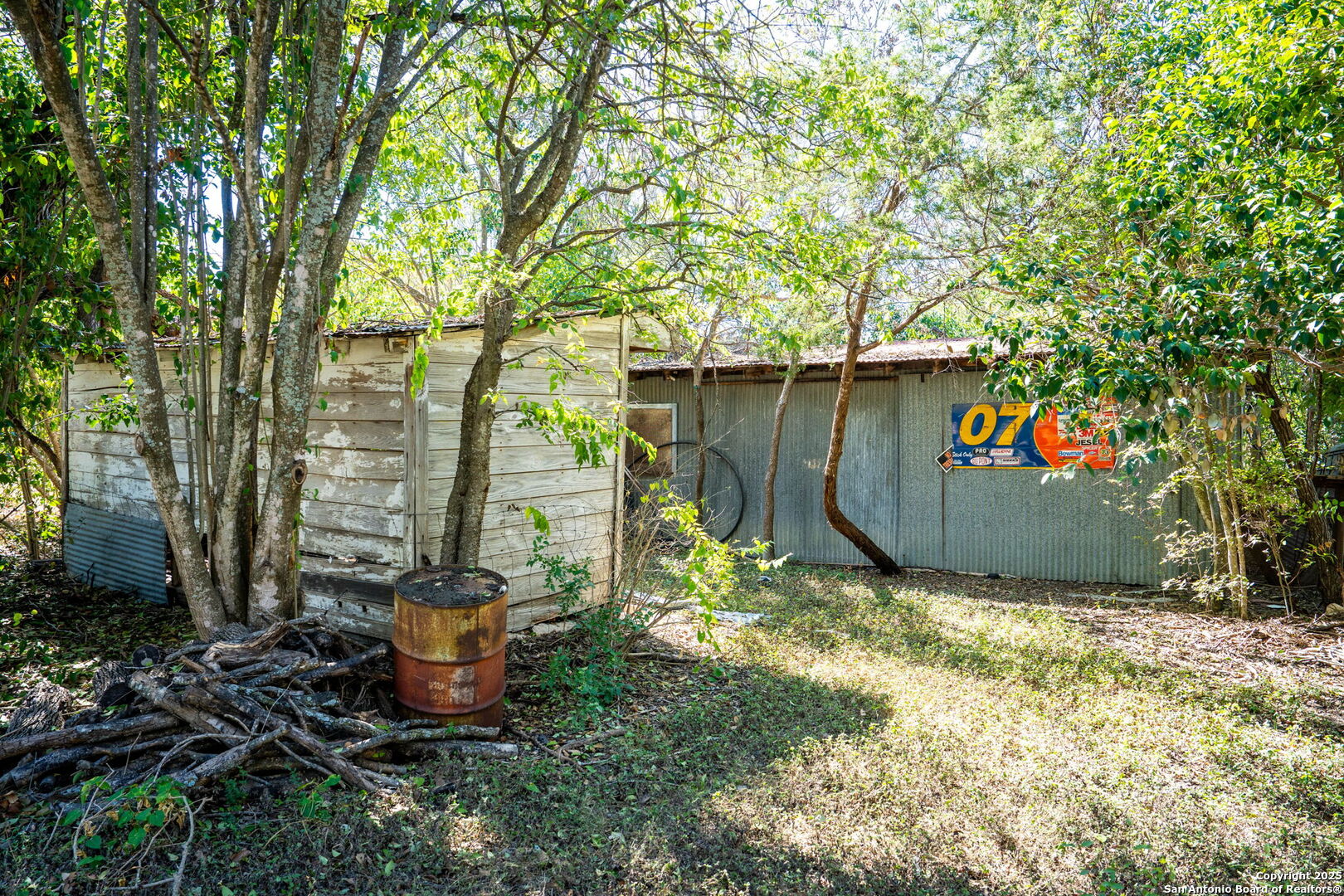 main property photo 8