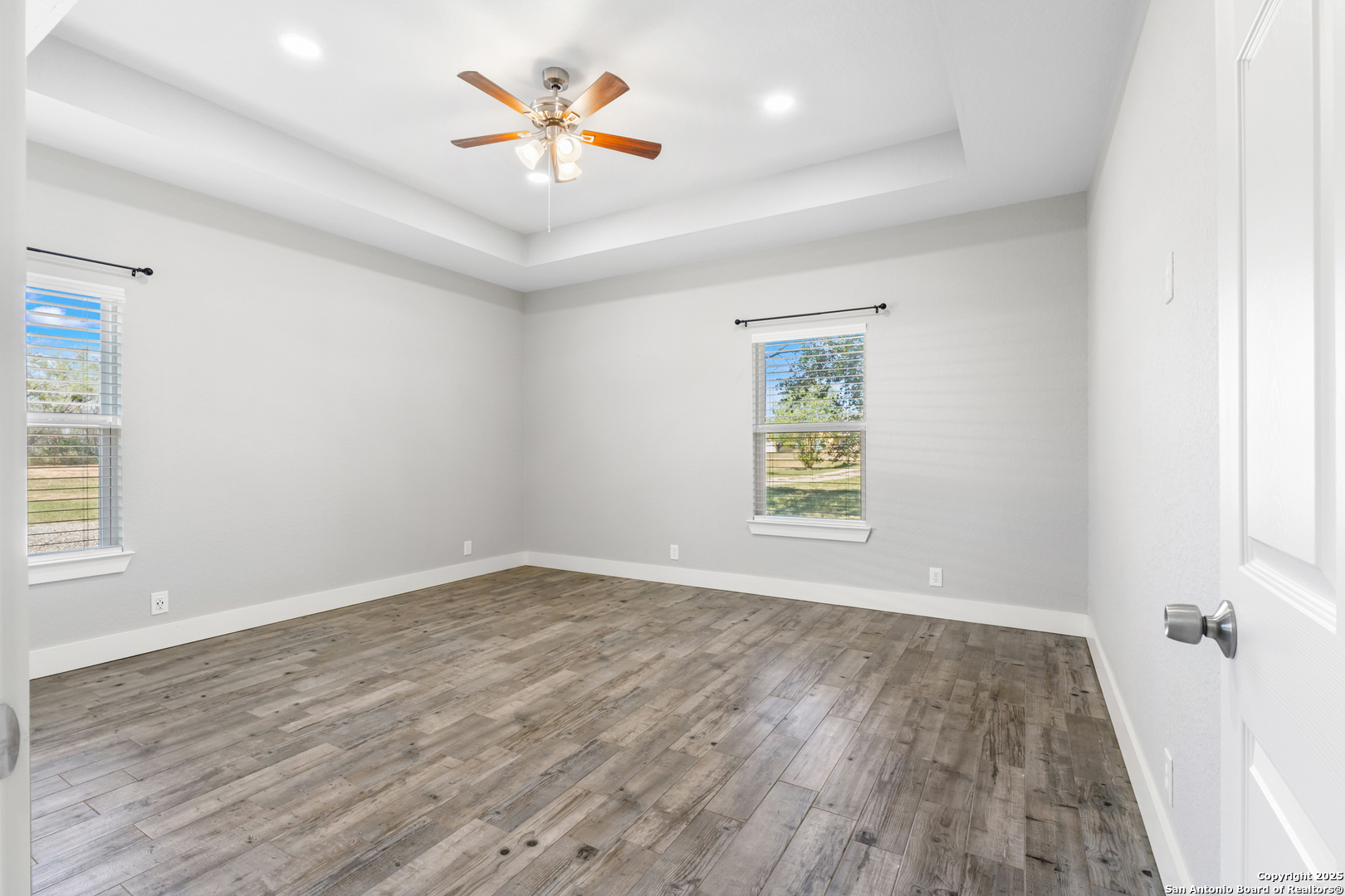 property viewer photo 15