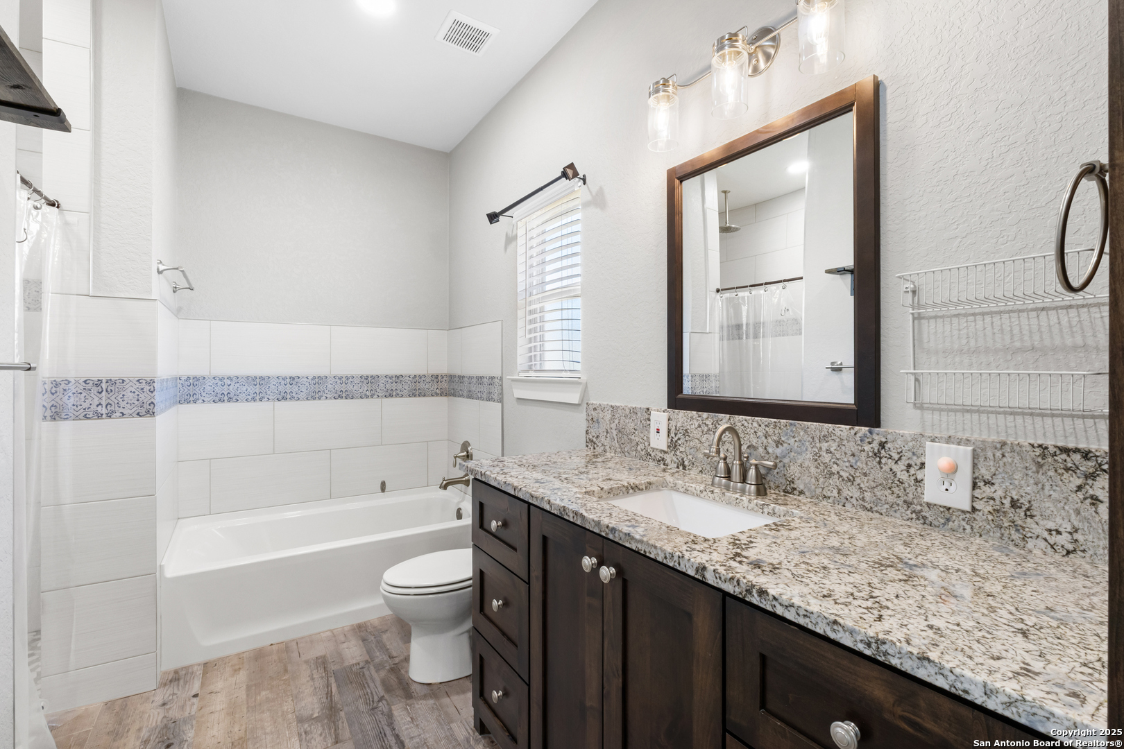 property viewer photo 20