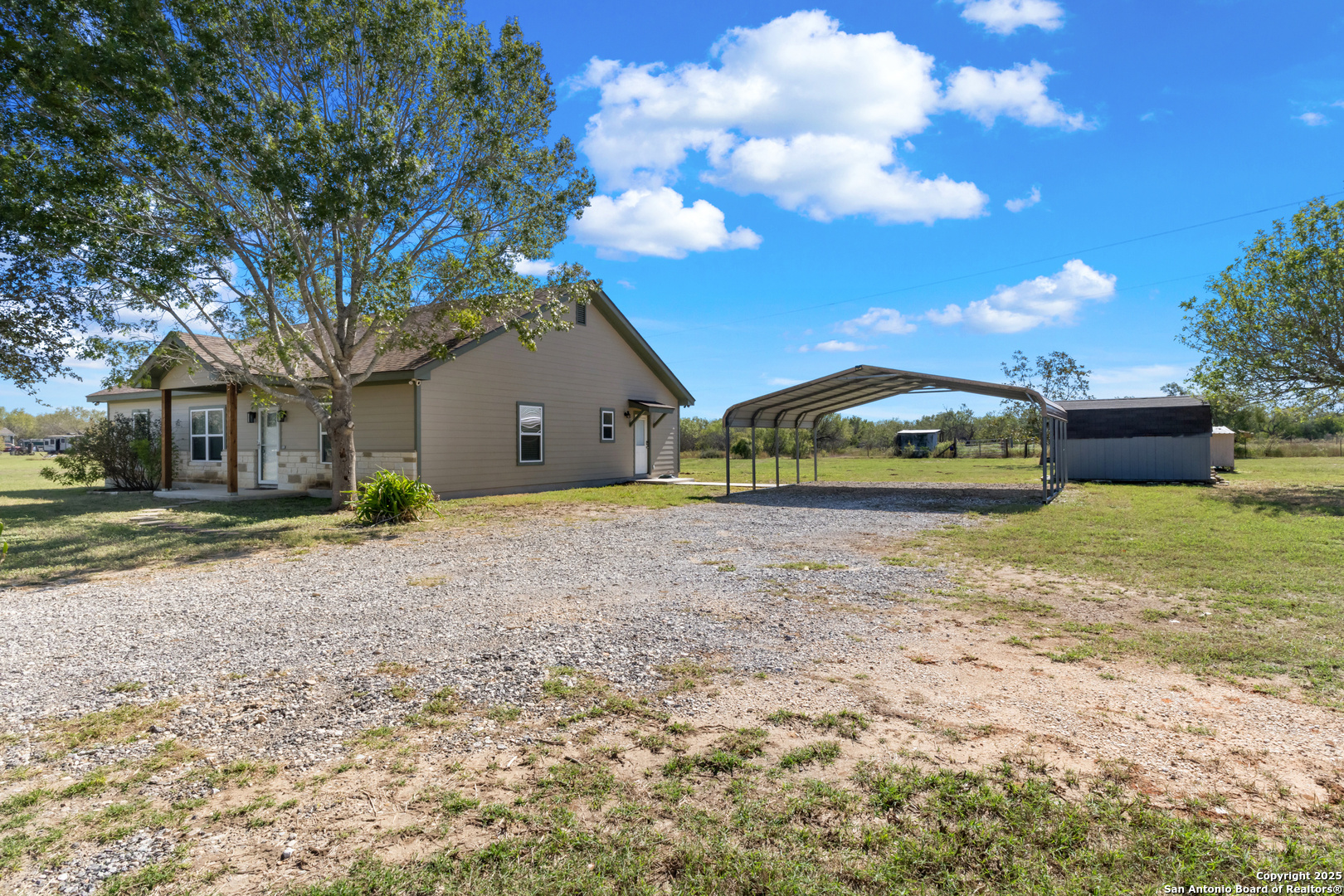 property viewer photo 24