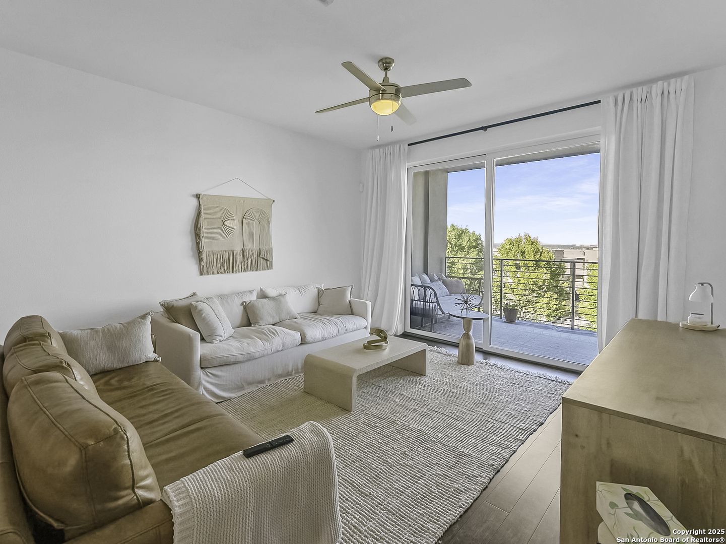 property viewer photo 10
