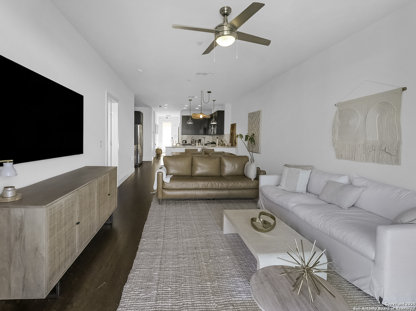 property viewer photo 4