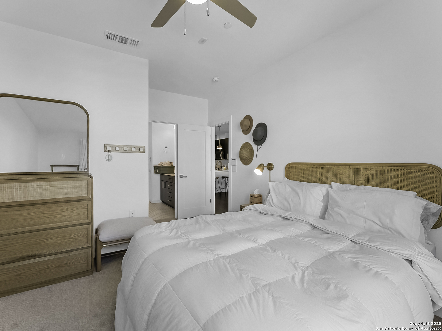 property viewer photo 5