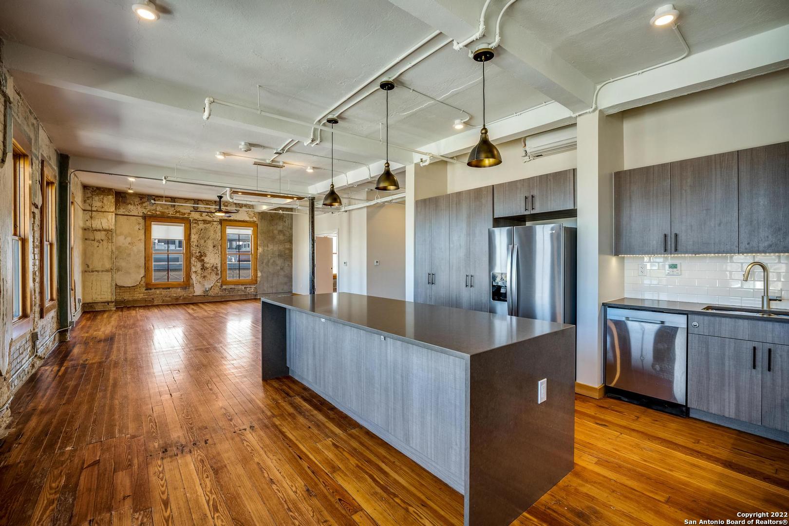 property viewer photo 13