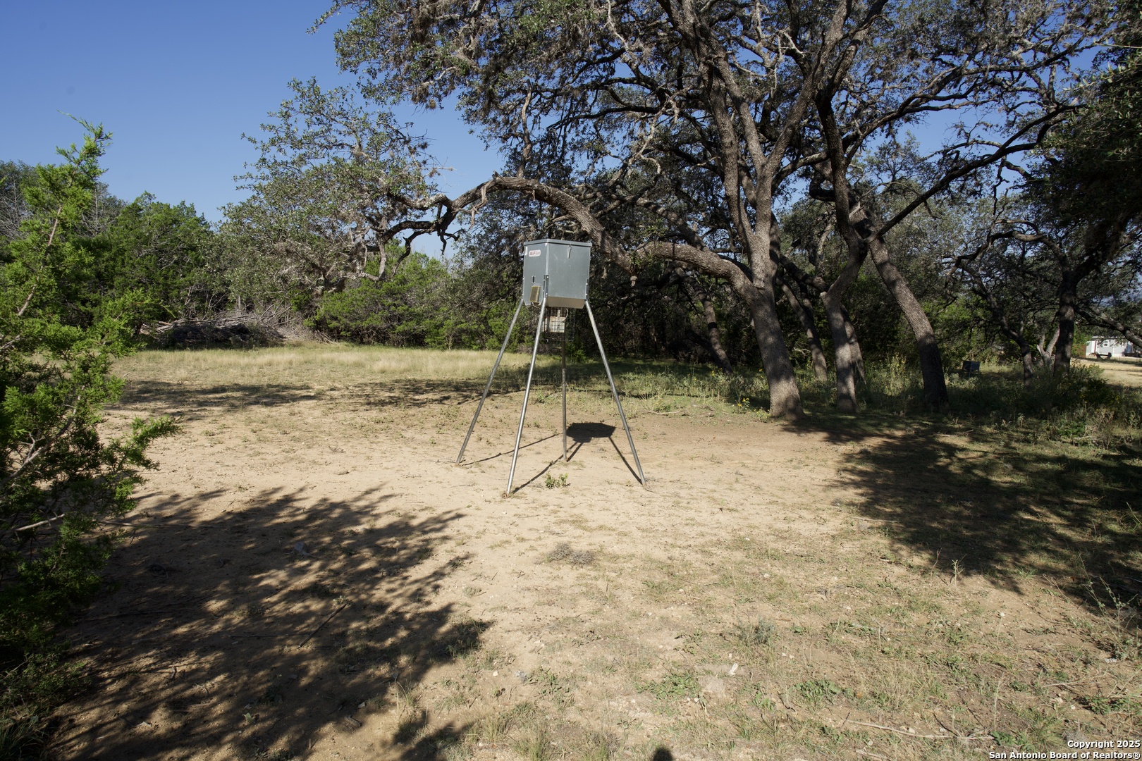 main property photo 40