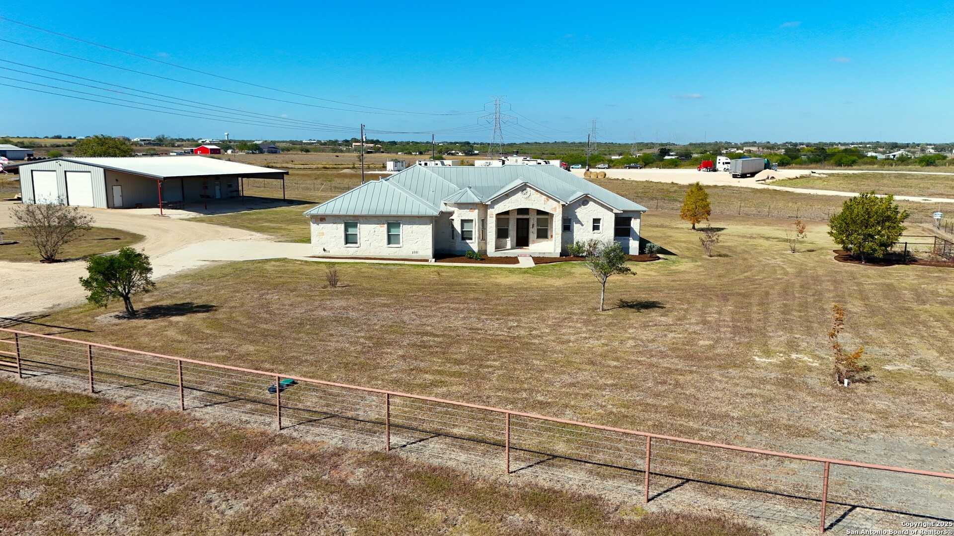 main property photo 3