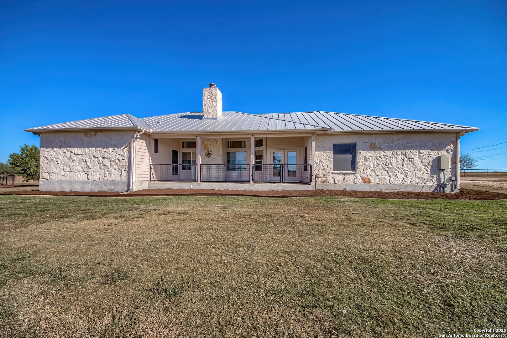 main property photo 39