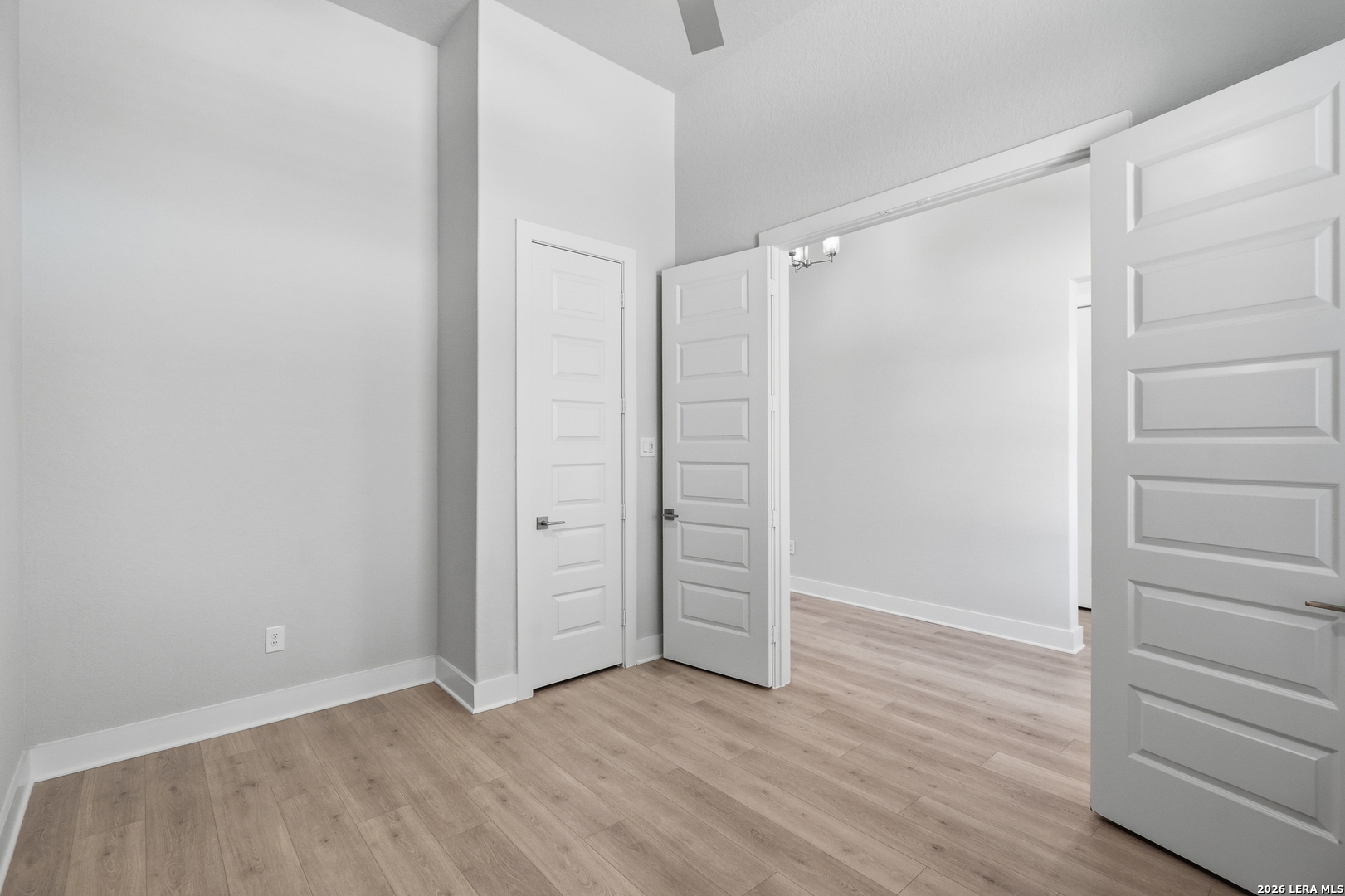 property viewer photo 10