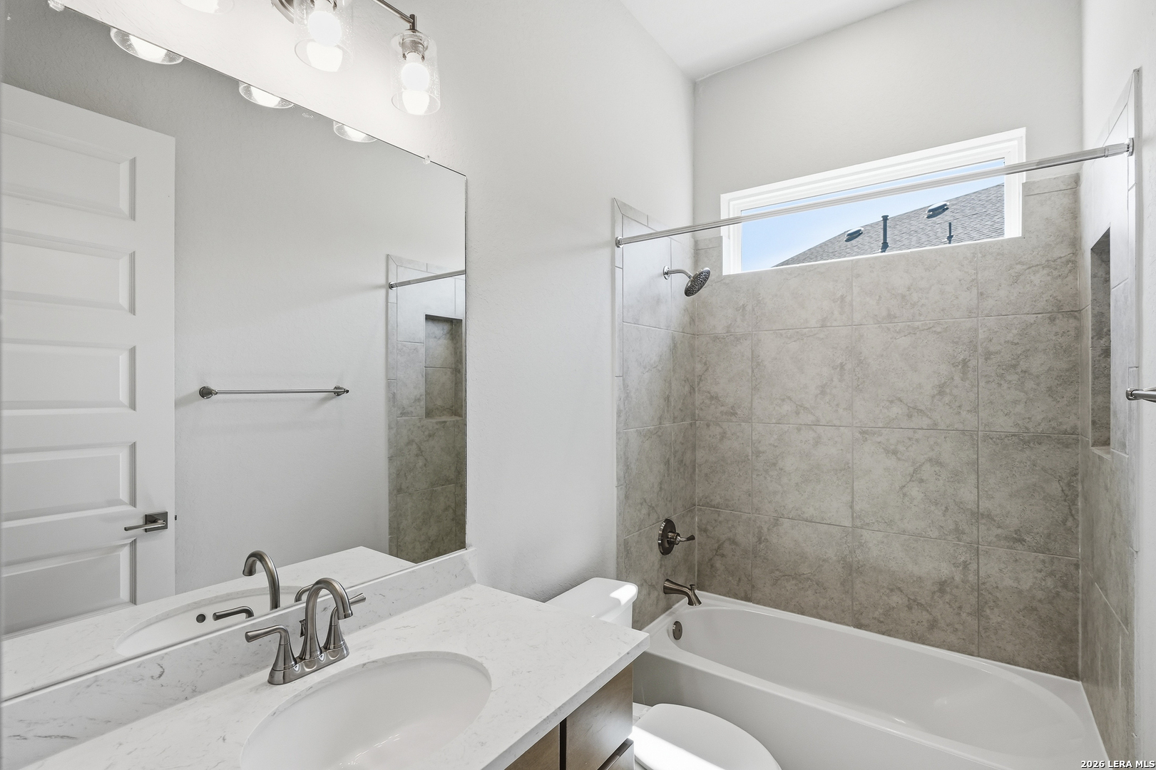 property viewer photo 12