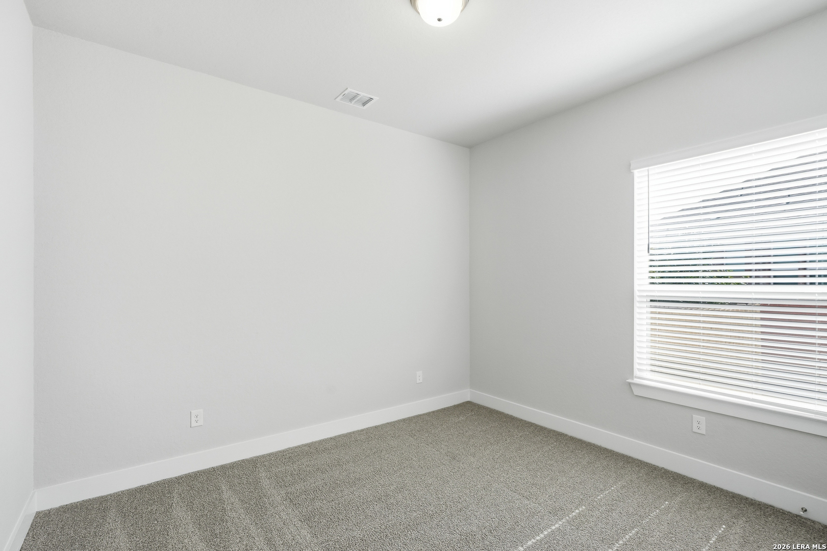 property viewer photo 13