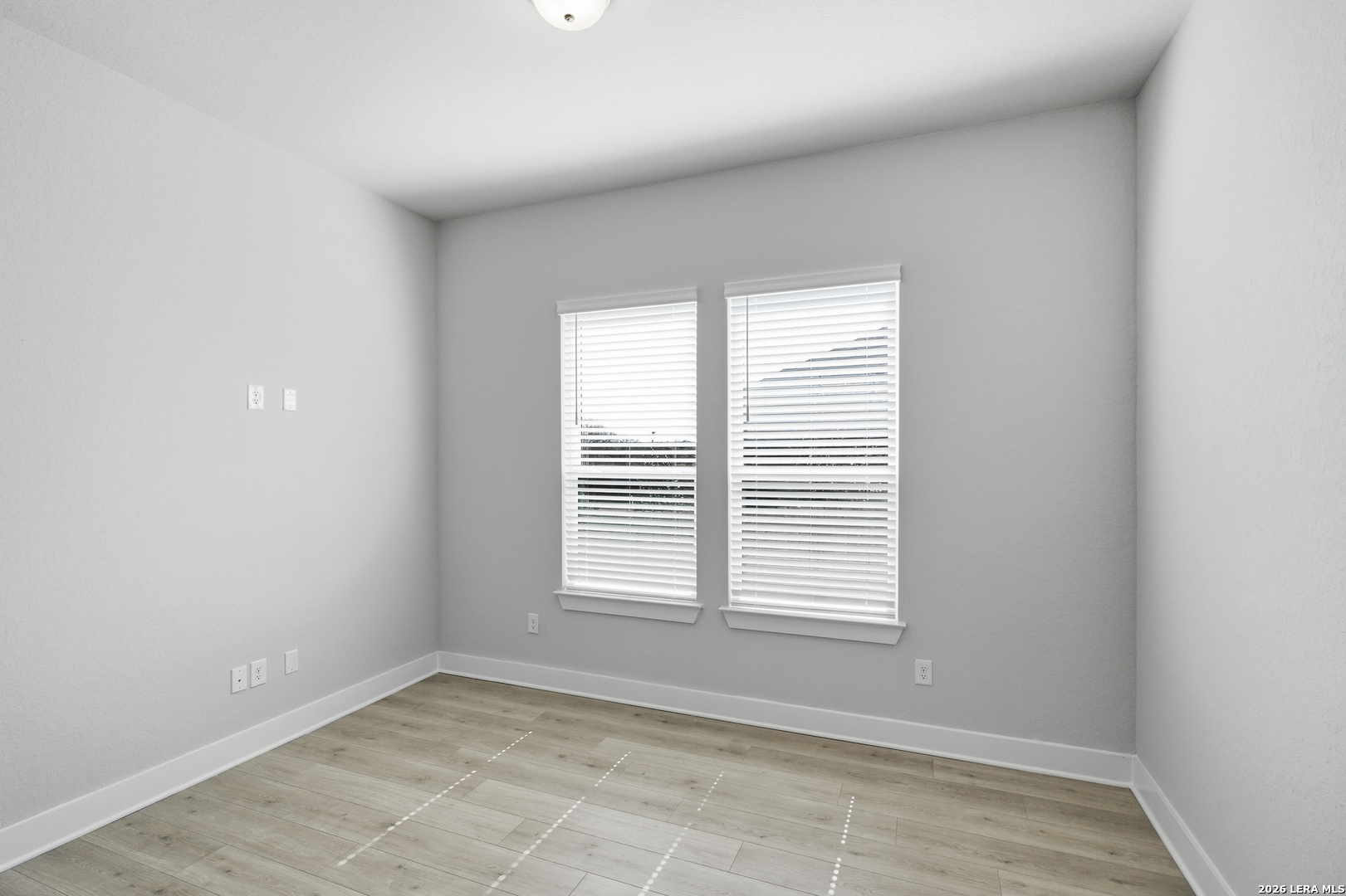property viewer photo 15