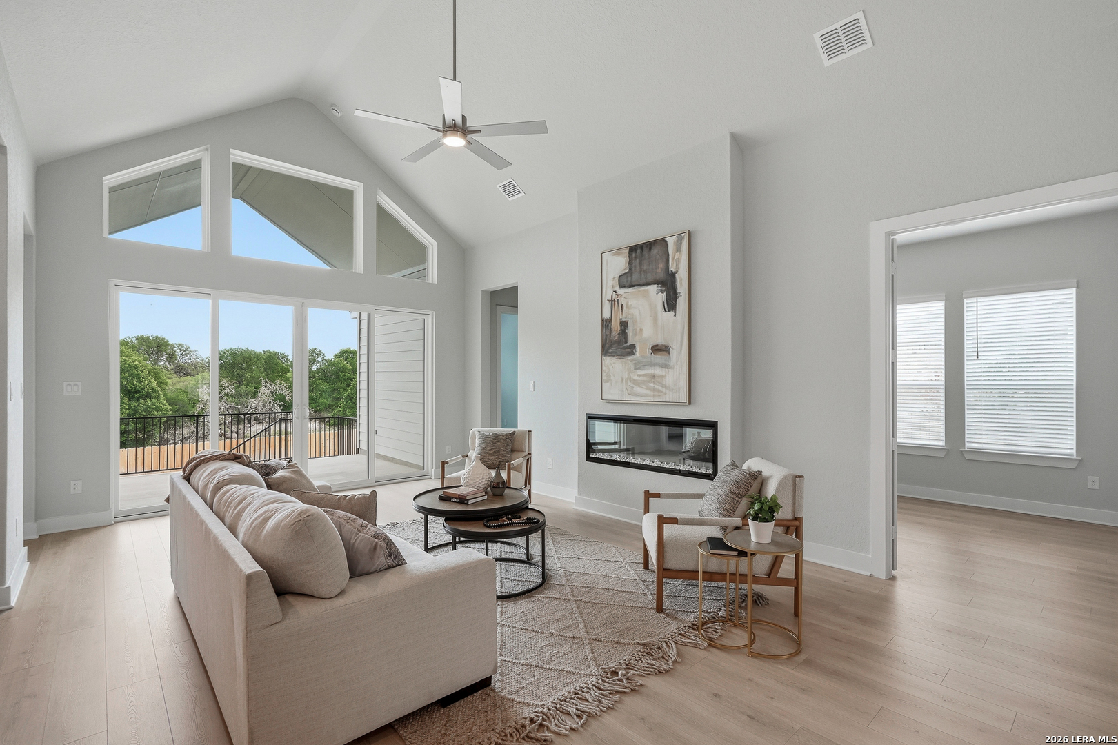property viewer photo 18