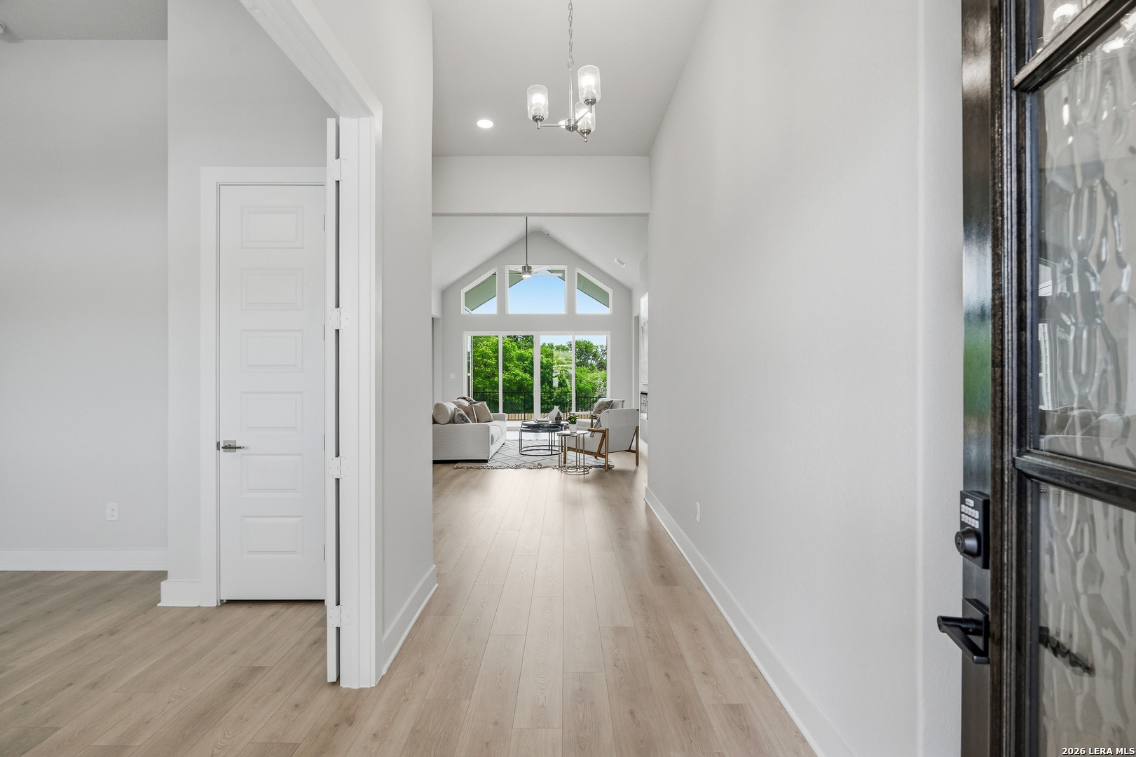 property viewer photo 2
