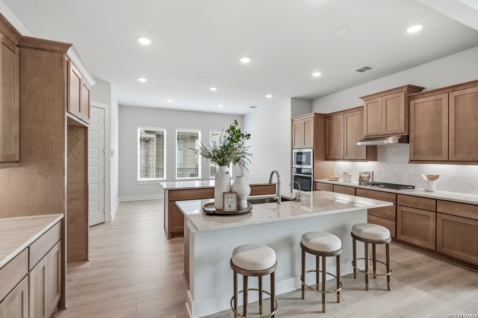property viewer photo 23