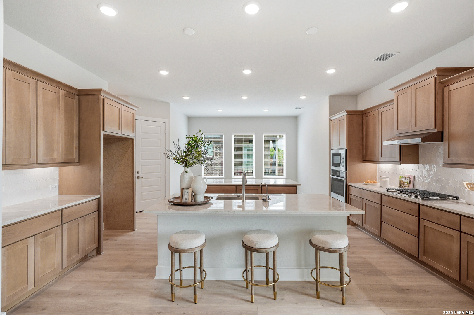 property viewer photo 25