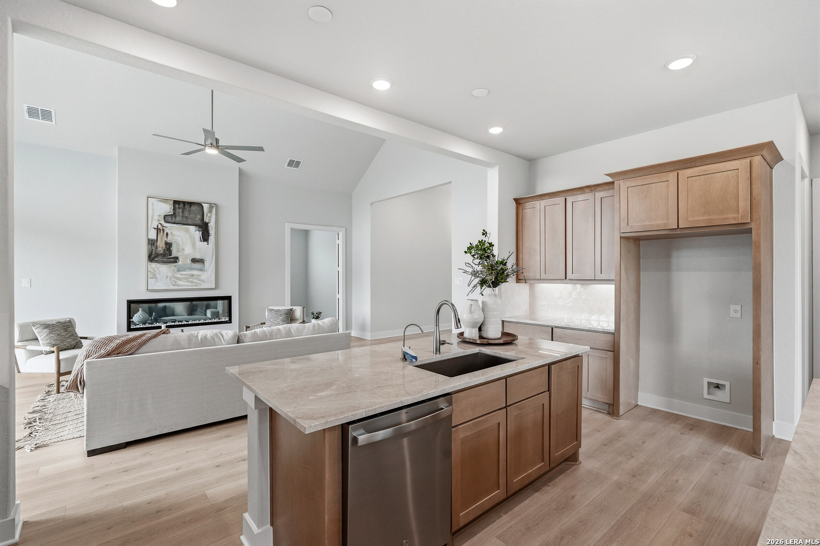 property viewer photo 31