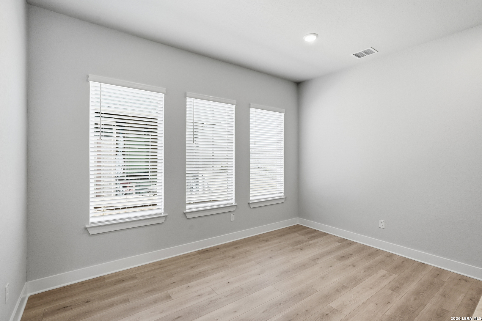 property viewer photo 32