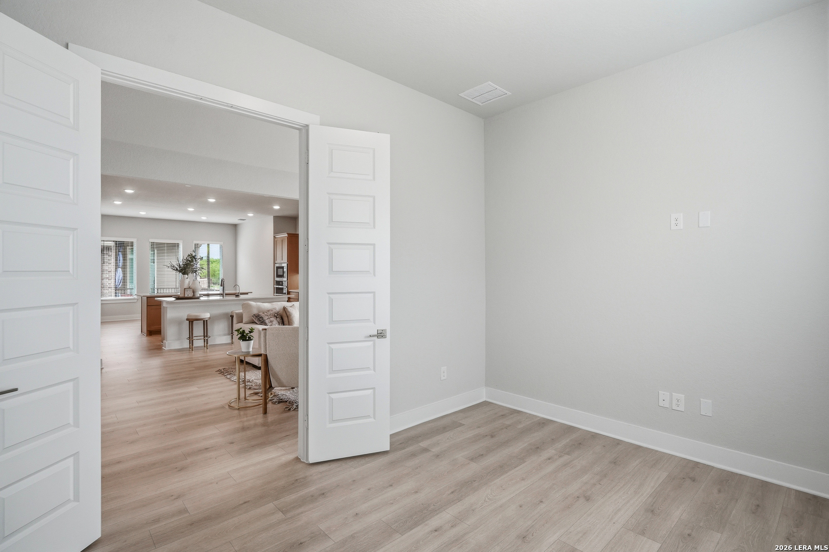 property viewer photo 33