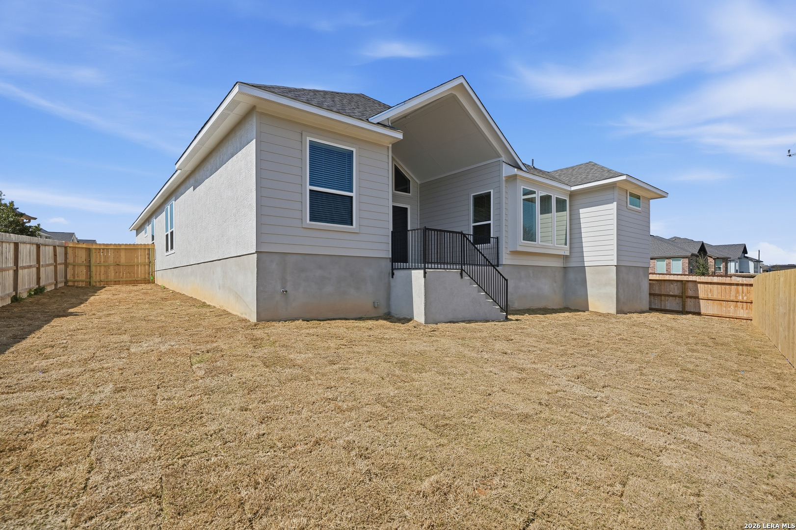 property viewer photo 45