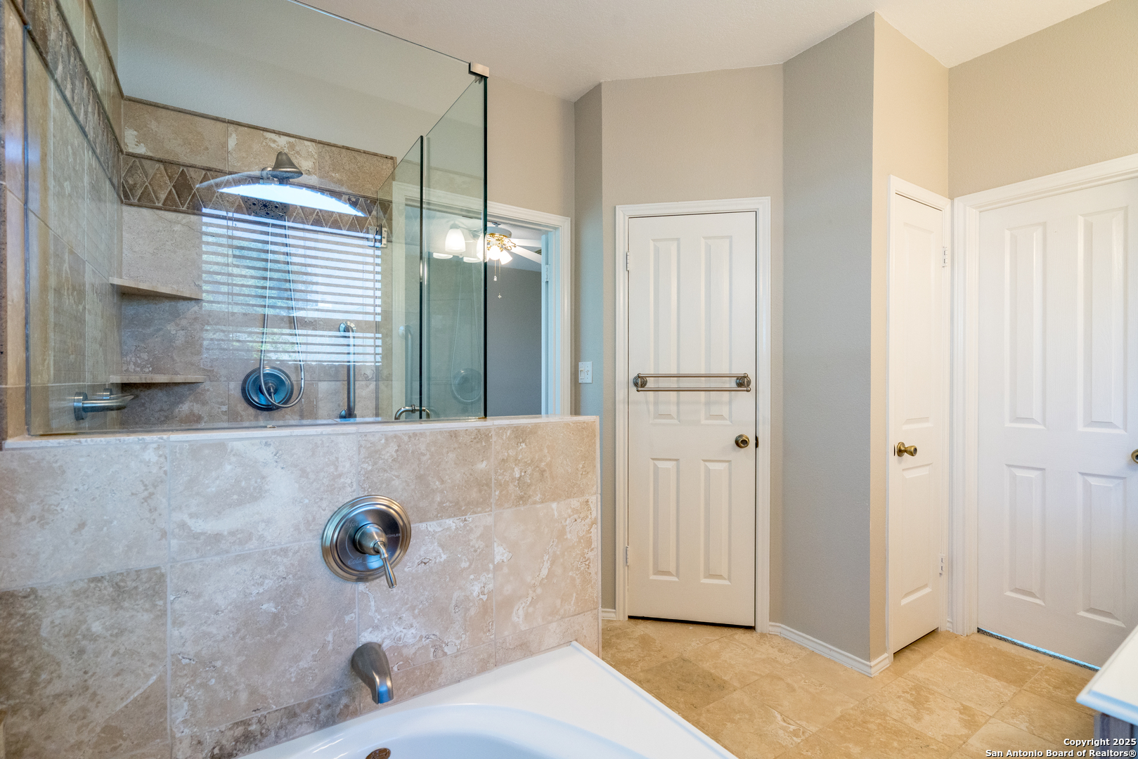property viewer photo 25