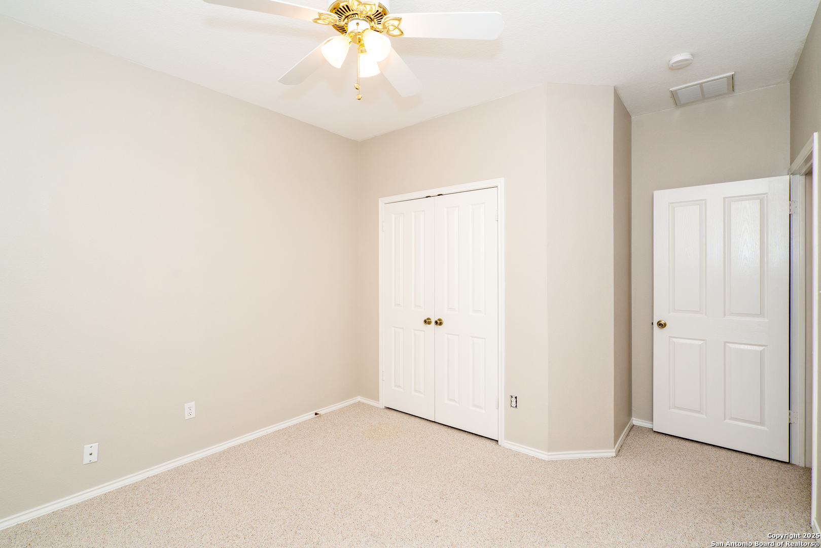 property viewer photo 31