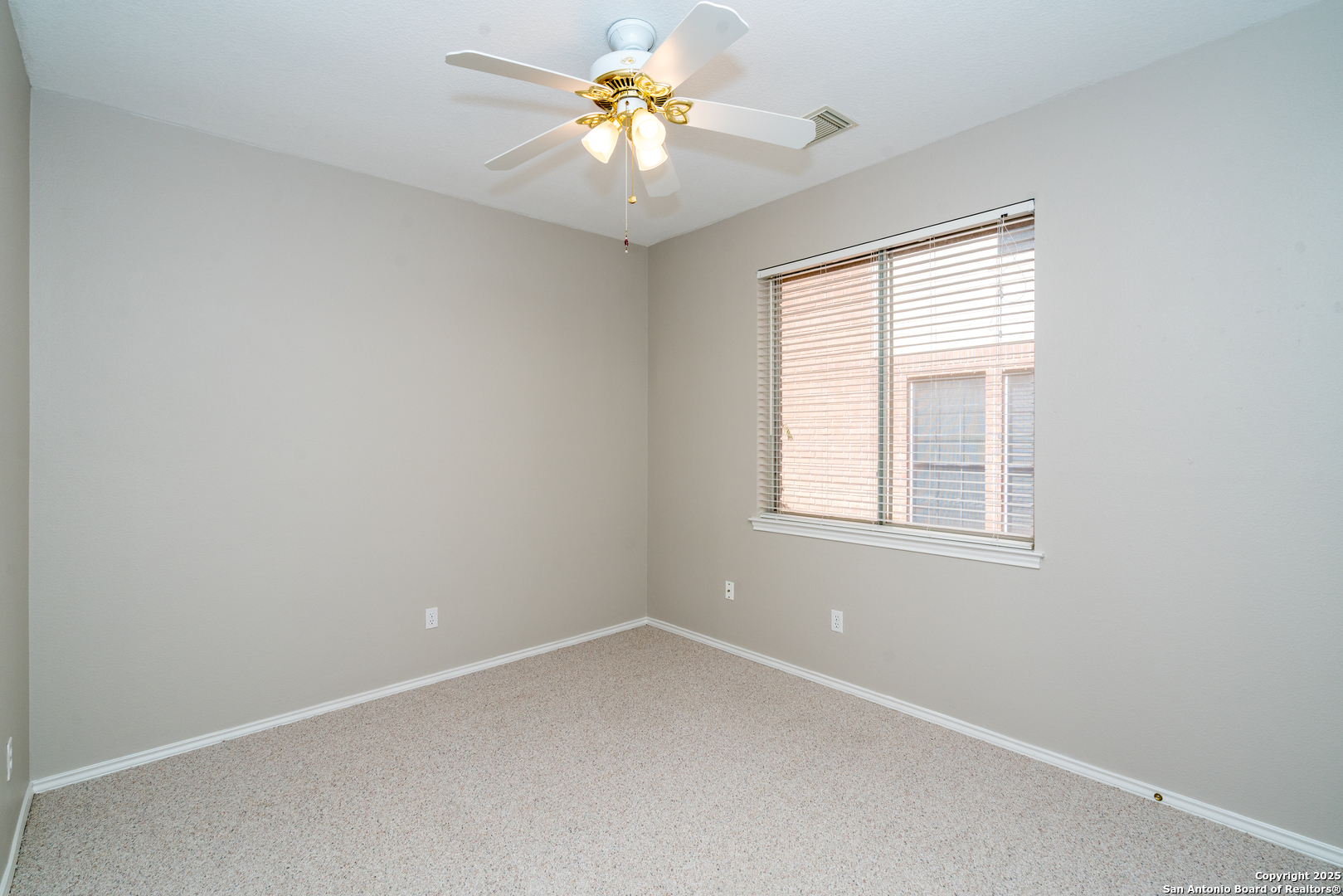 property viewer photo 33