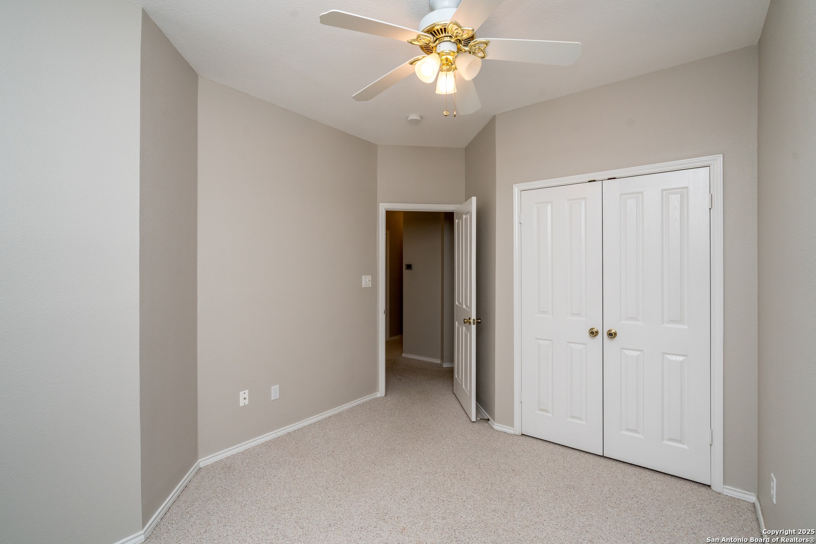 property viewer photo 37