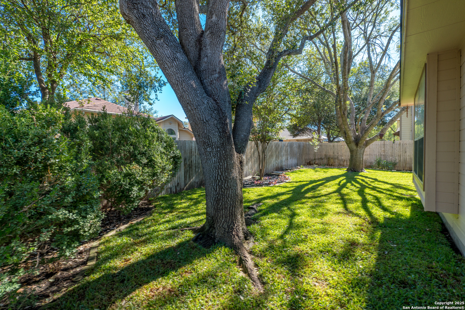 property viewer photo 40
