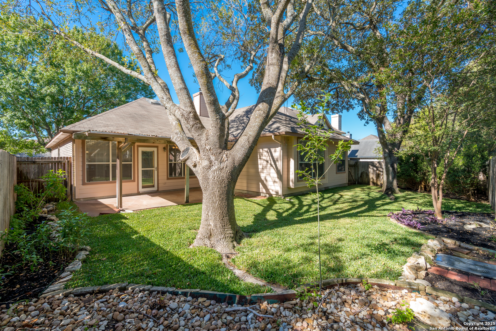 property viewer photo 43