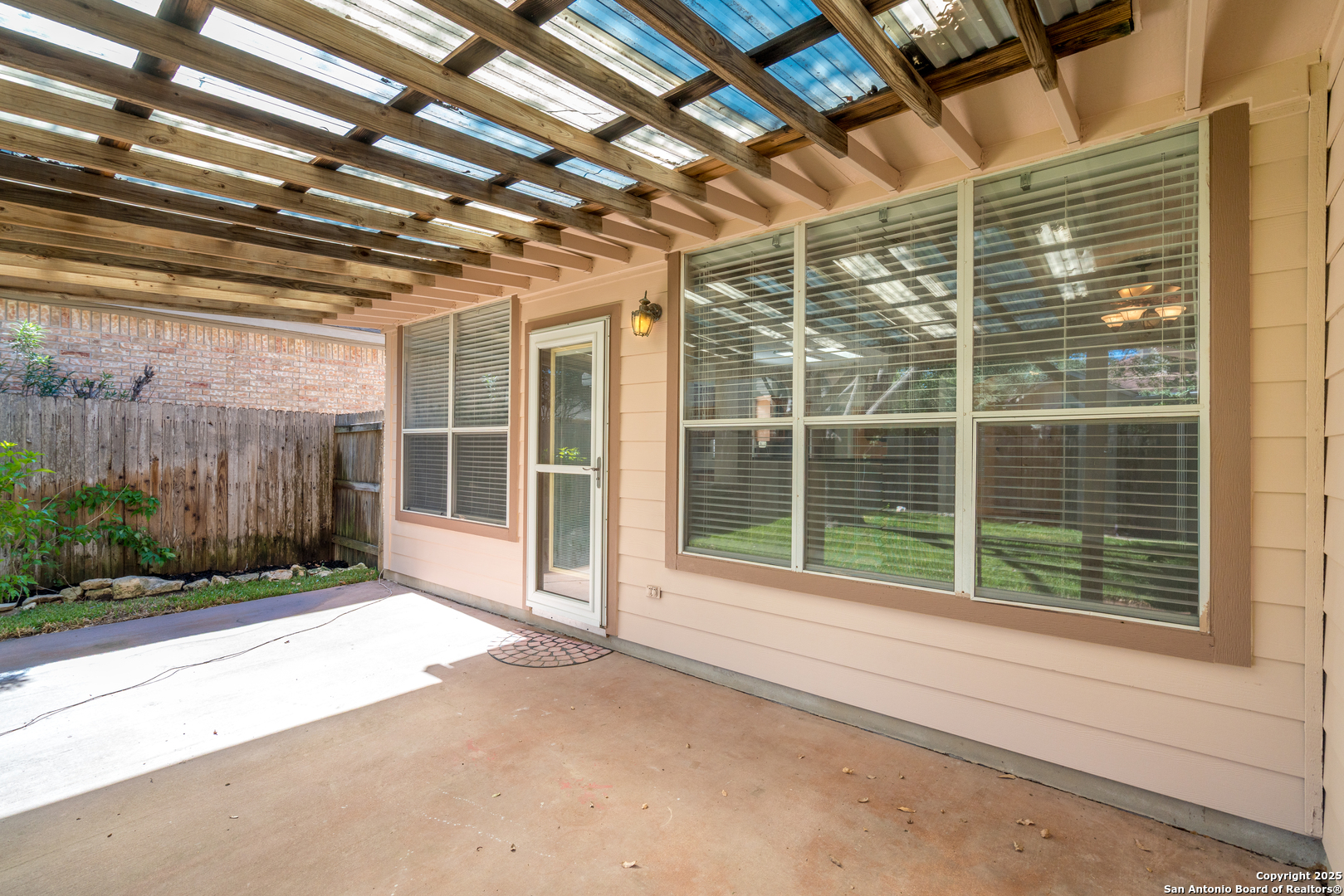 property viewer photo 44