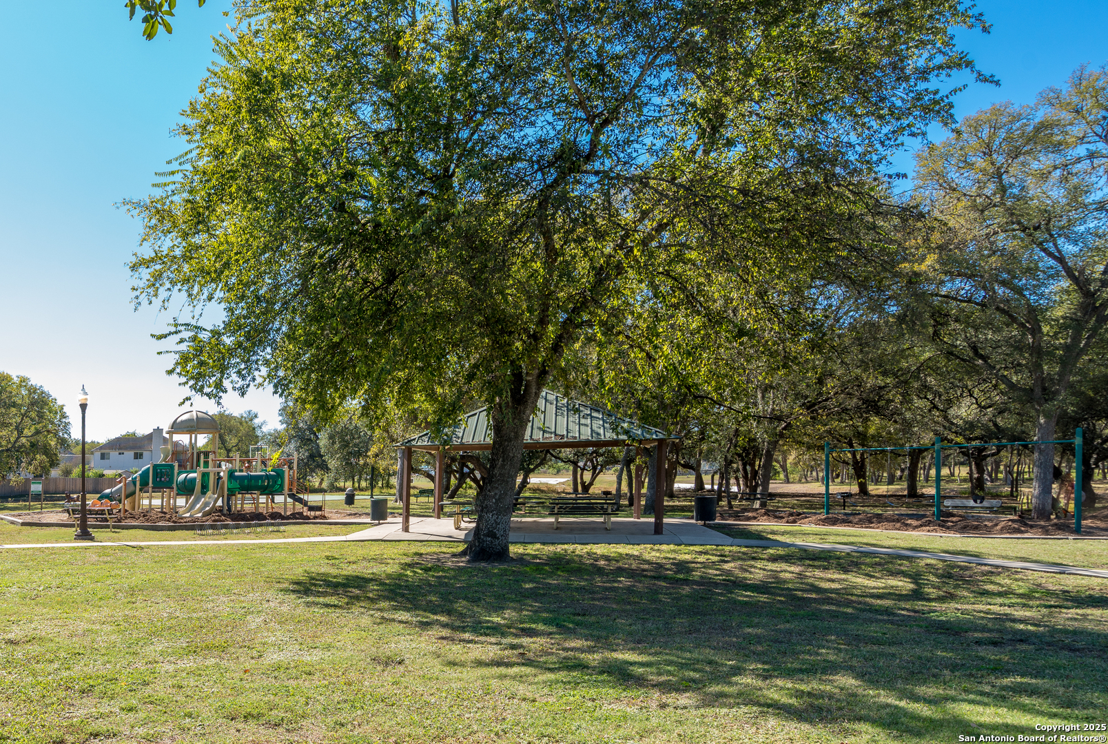 property viewer photo 46