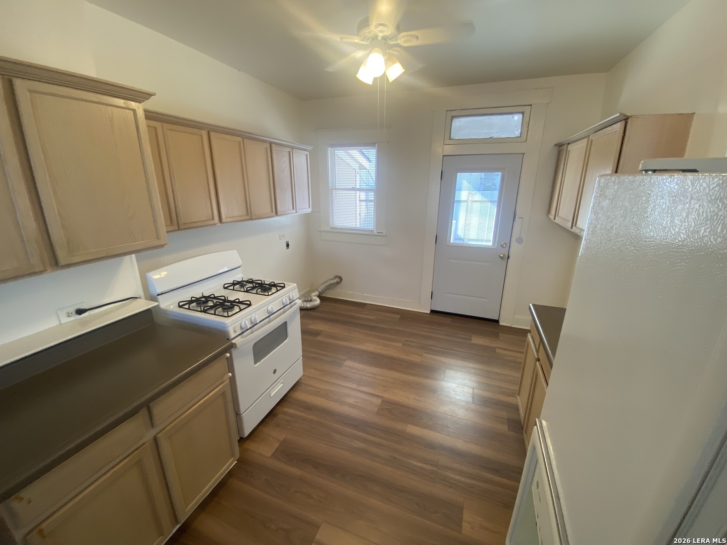 property viewer photo 3