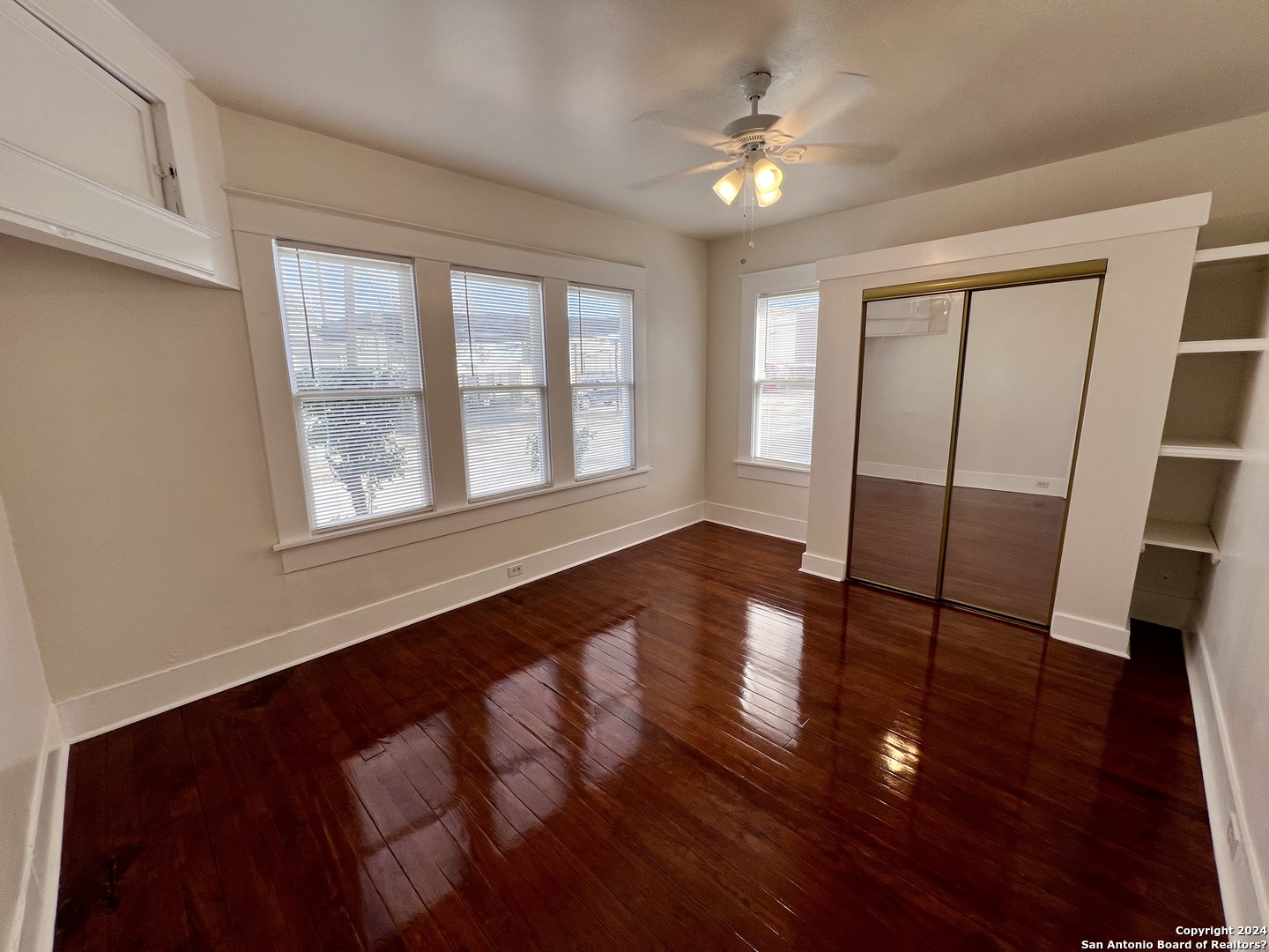 property viewer photo 8