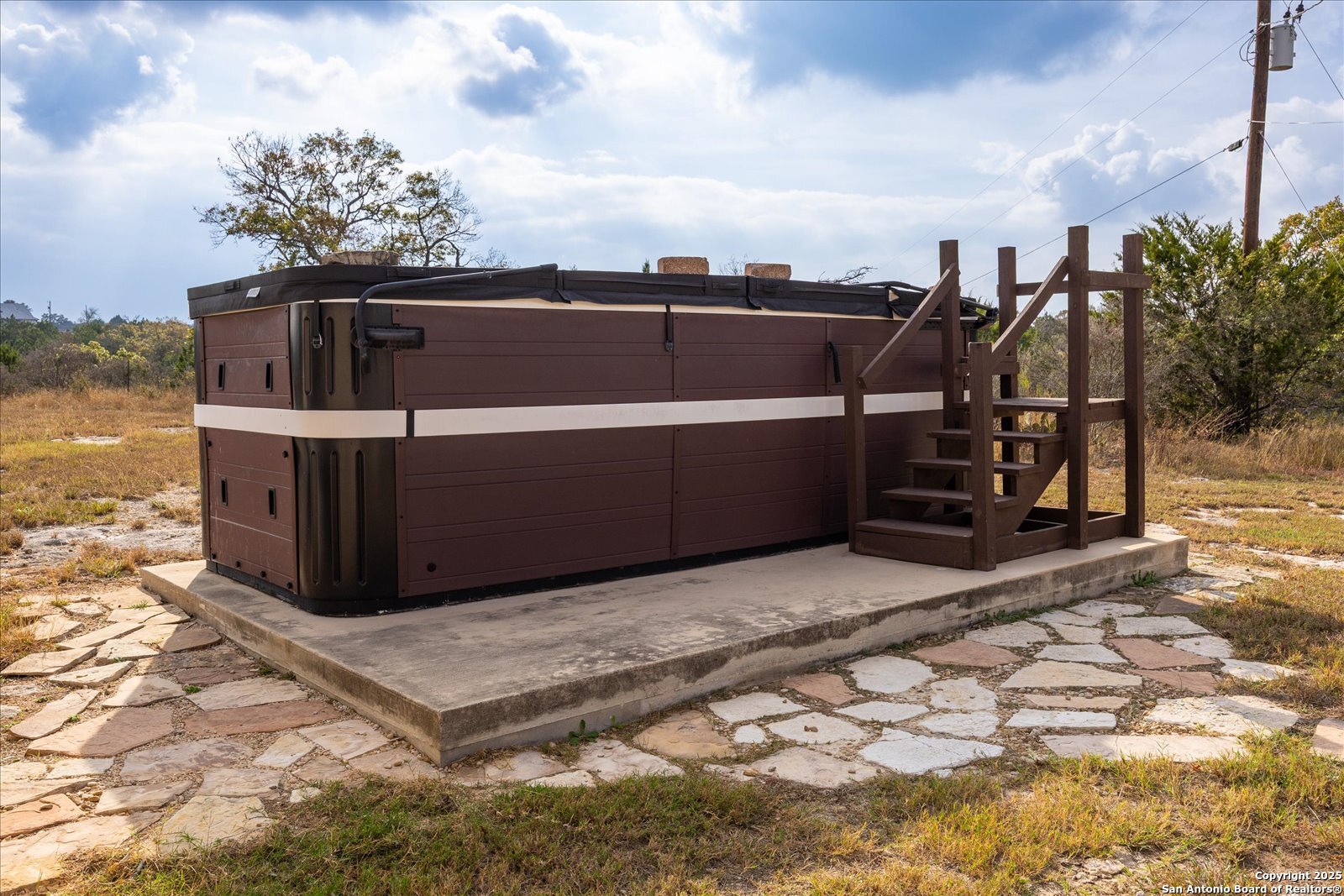 main property photo 41