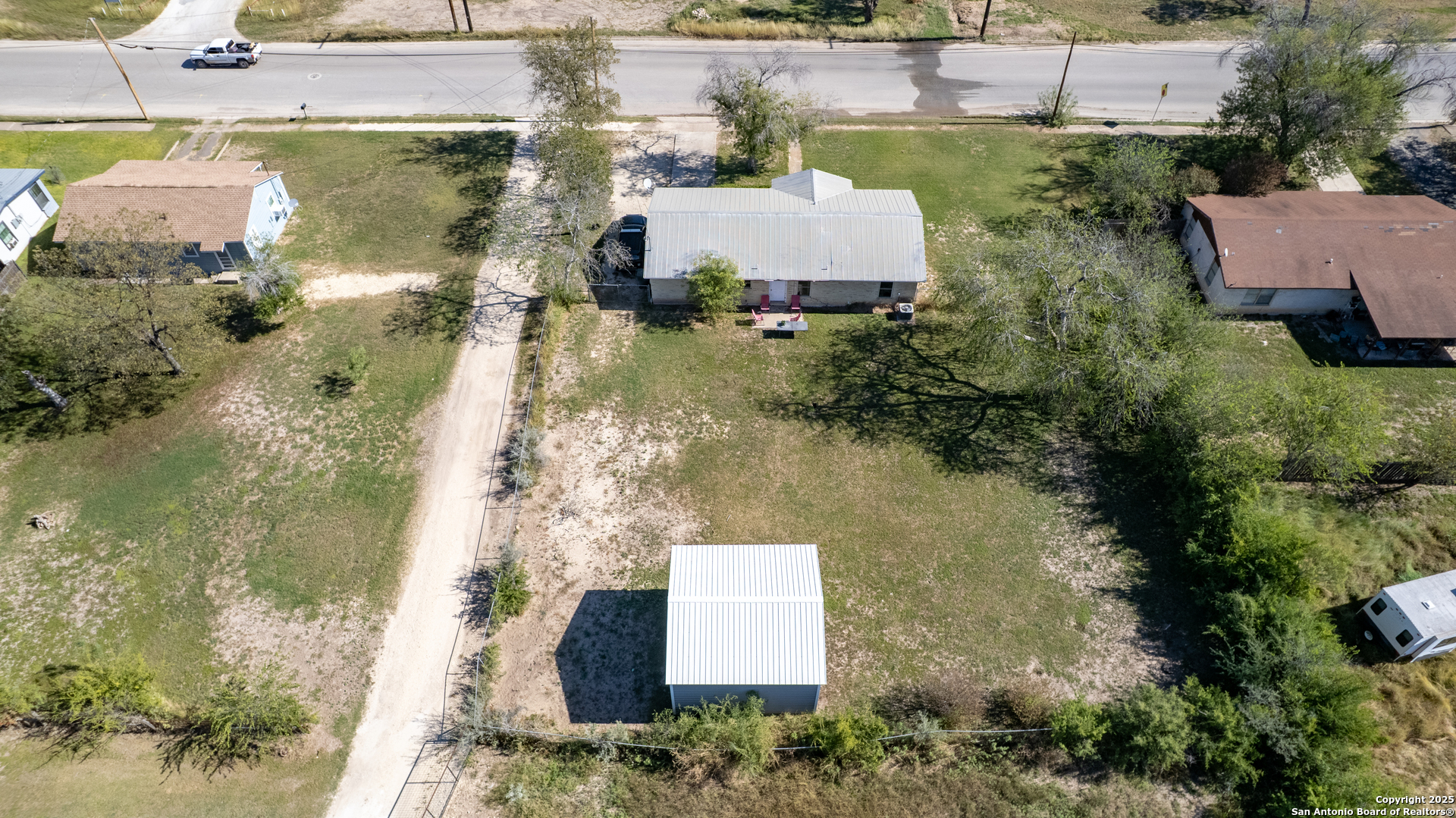 main property photo 23