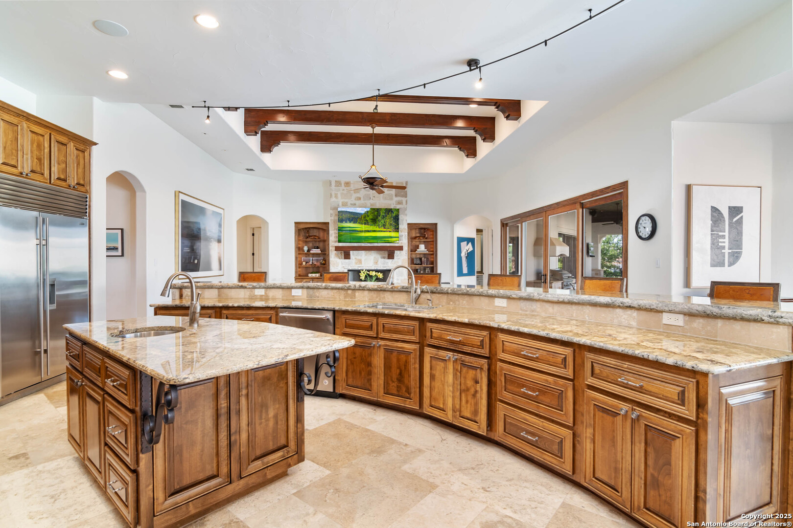 main property photo 14