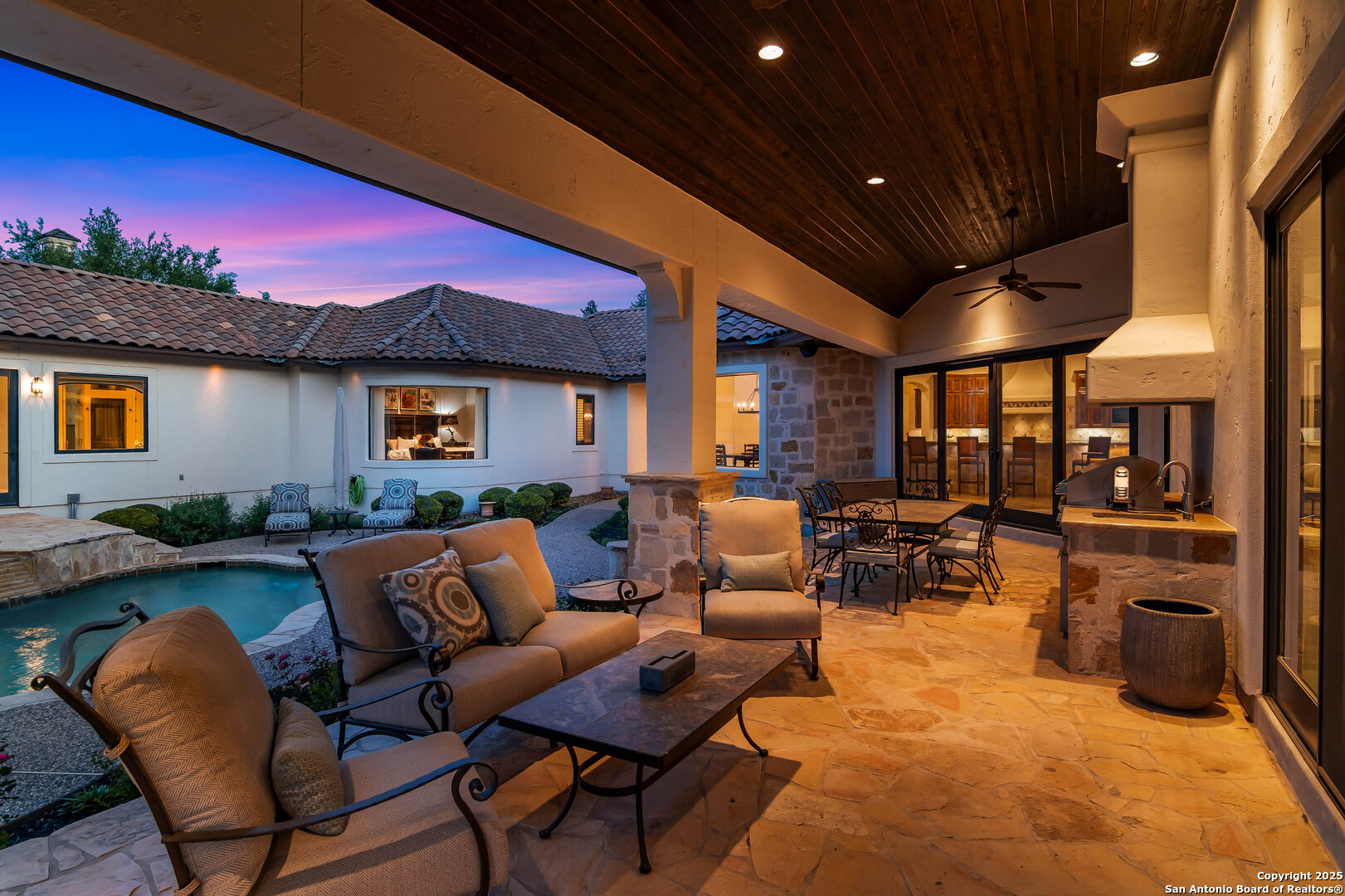 main property photo 40