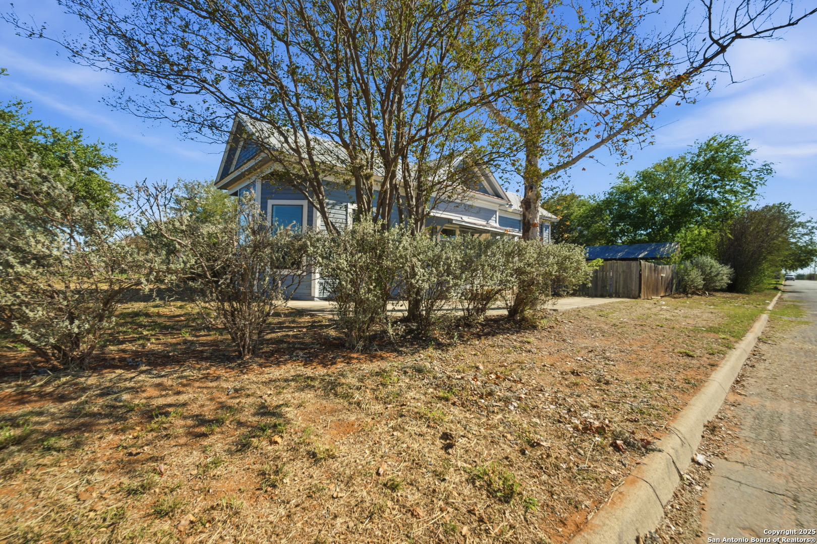 main property photo 29