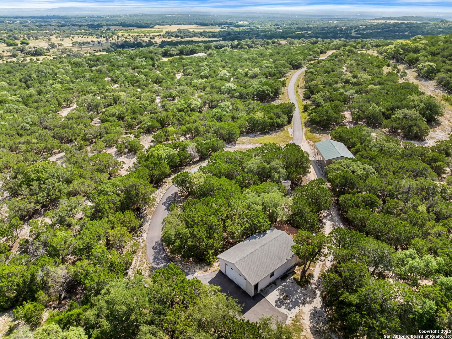 main property photo 40