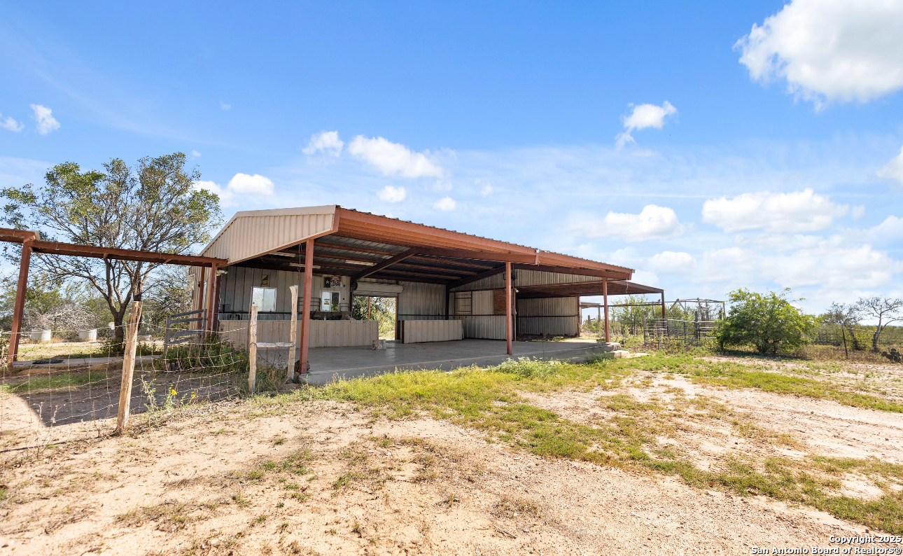 main property photo 9