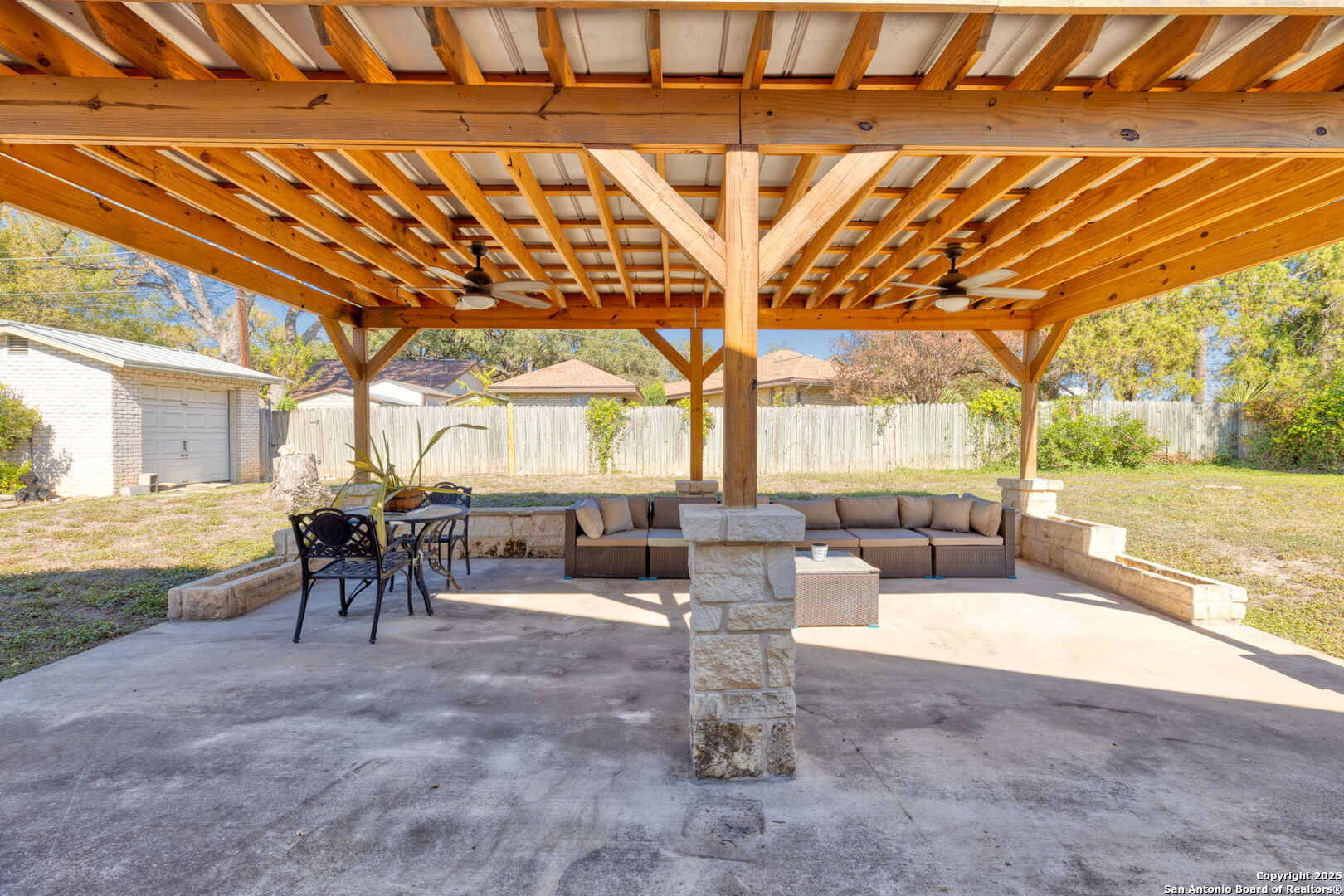 main property photo 27