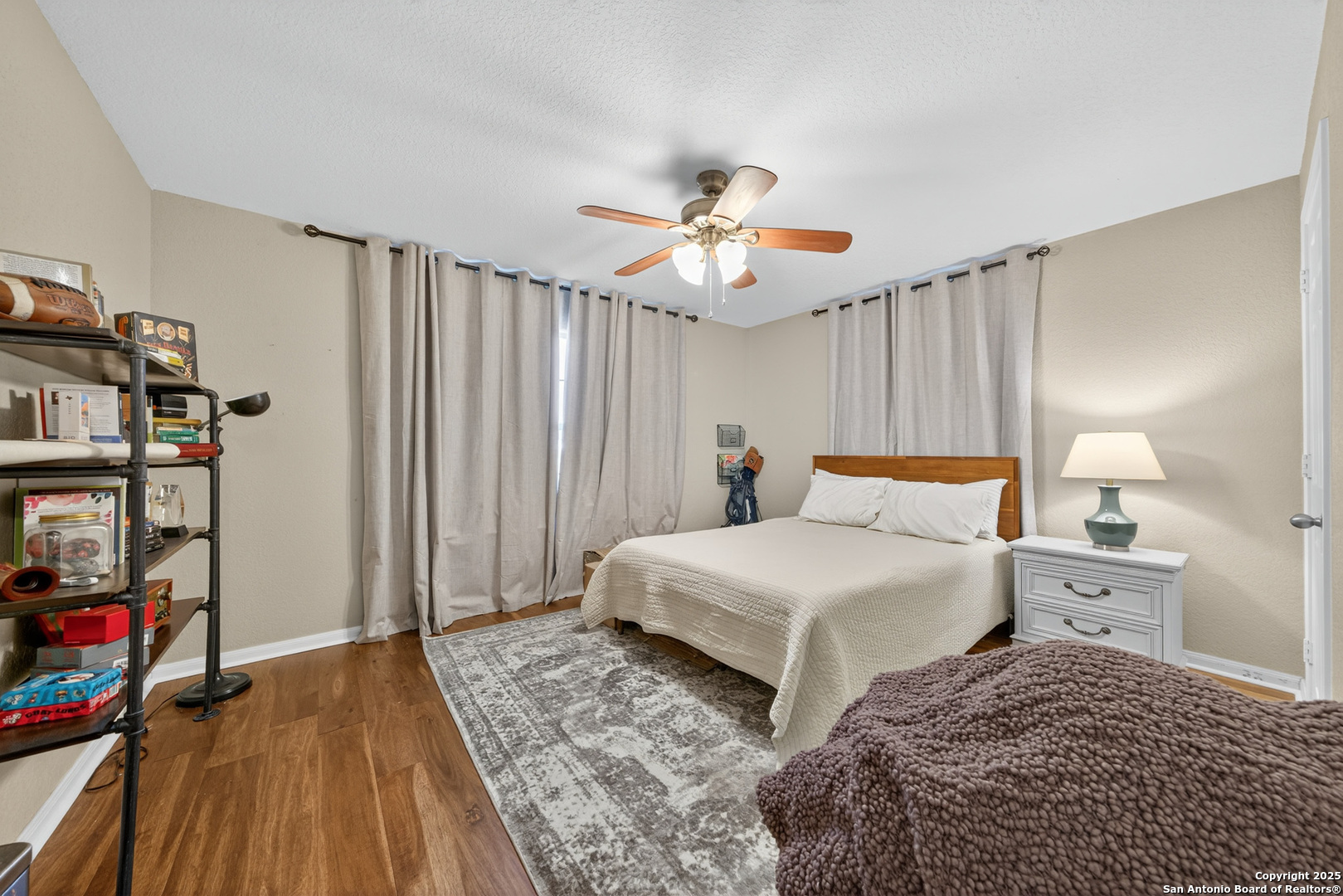 main property photo 22