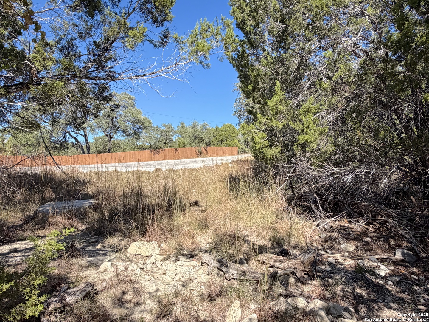 main property photo 9