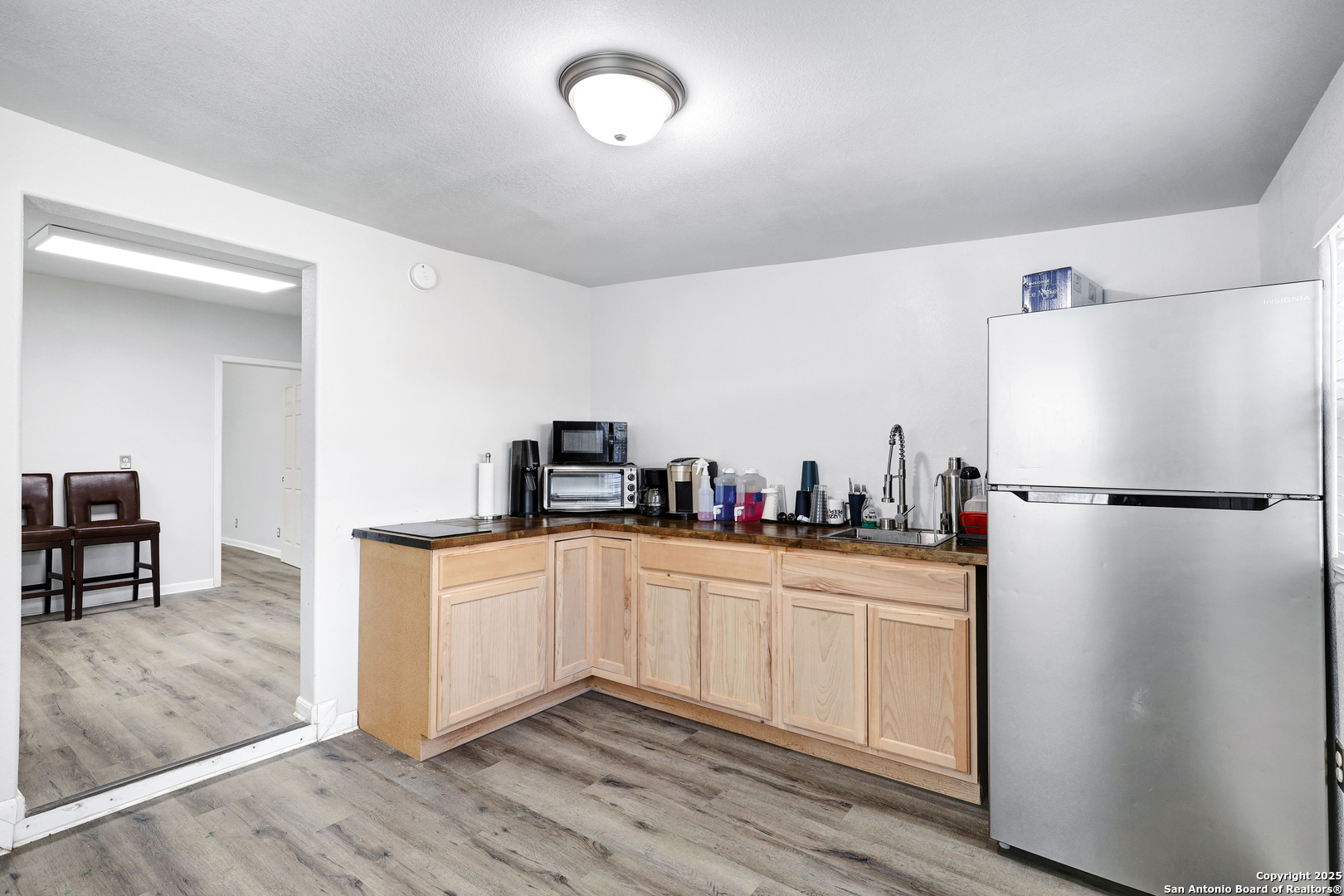 main property photo 14