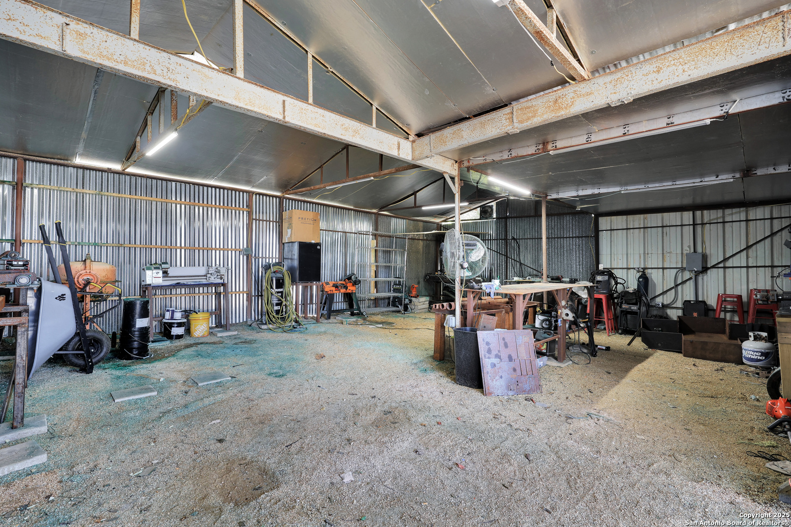 main property photo 29