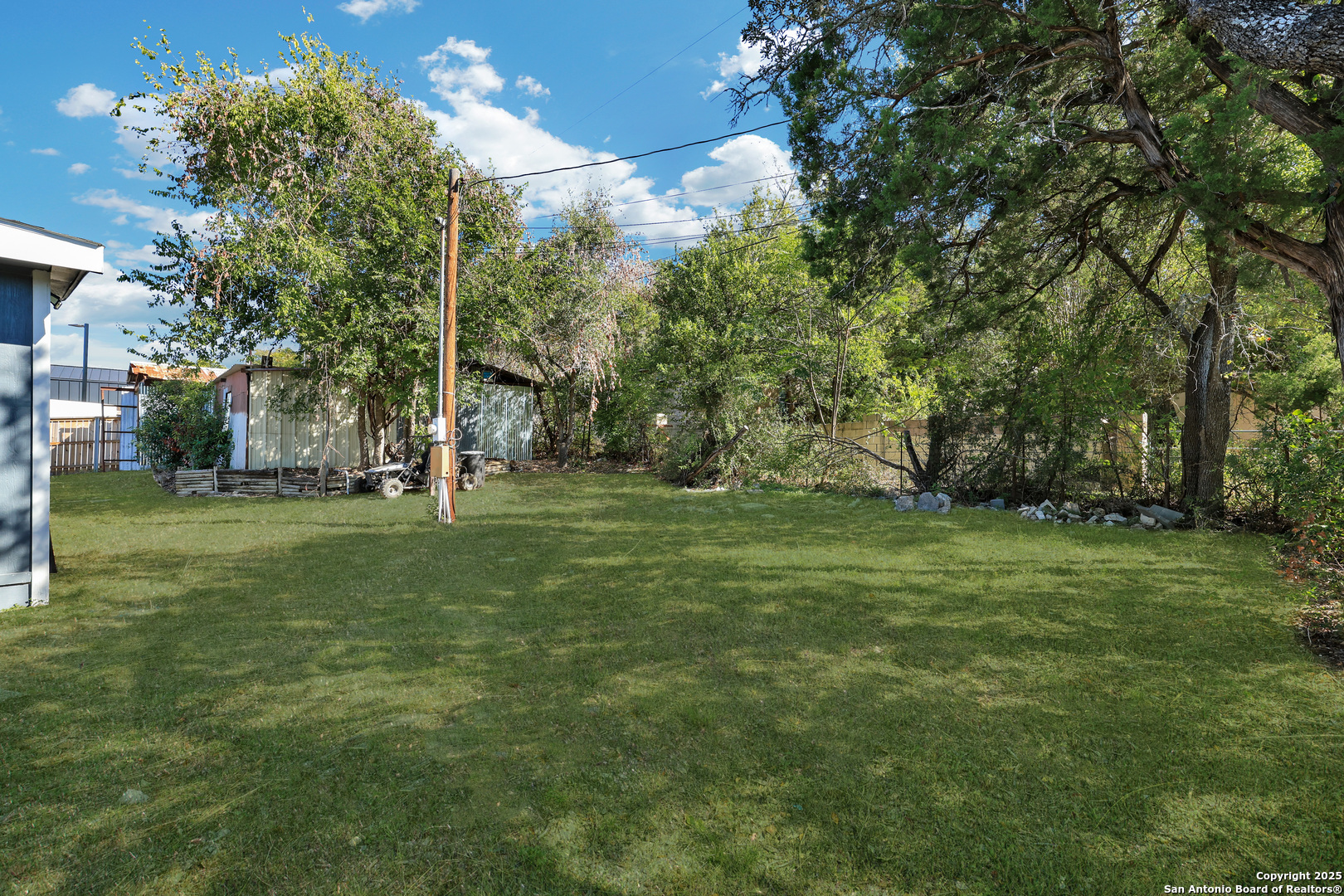main property photo 34