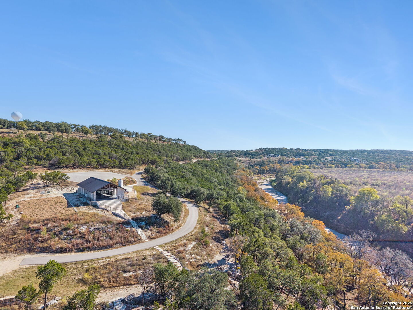 main property photo 22